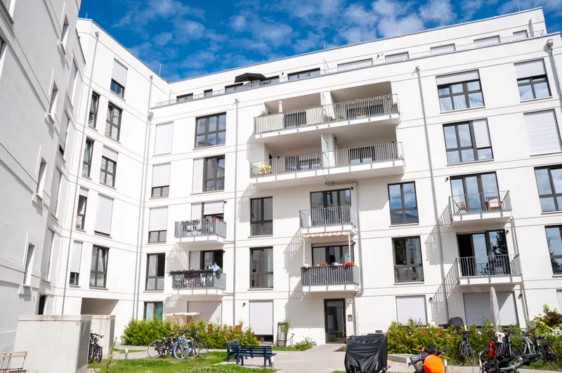 Neubau-Wohnen in Pankow: Moderne 2-Zimmer-Wohnung mit Balkon — photo 1